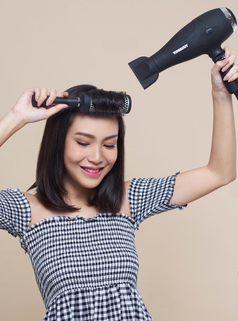 วิธีไดร์หน้าม้าตรง