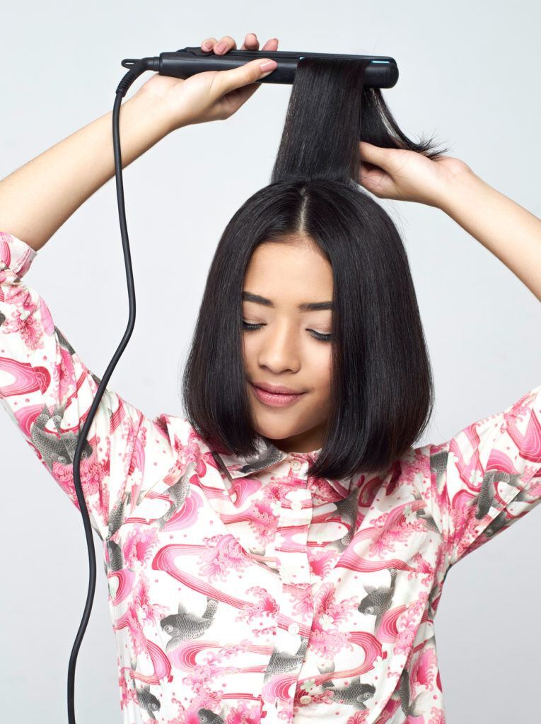 ผู้หญฺิงผมสั้นสีดำ ตัดผมบ๊อบ วิธีเซ็ตผมบ๊อบ ให้เข้าทรง