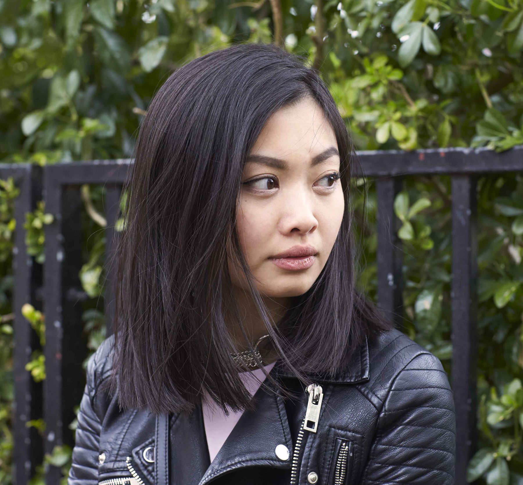 ผมบ๊อบประบ่าแบบผมตรง (Credit : Dvora)