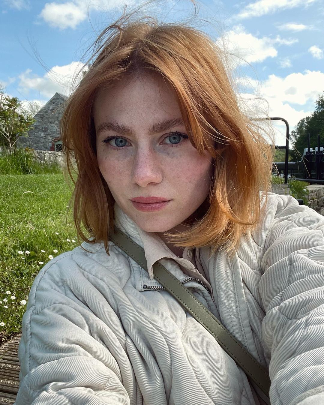 ผมบ๊อบยาว แสกกลาง (Credit: instagram/@znowuzaspalam)