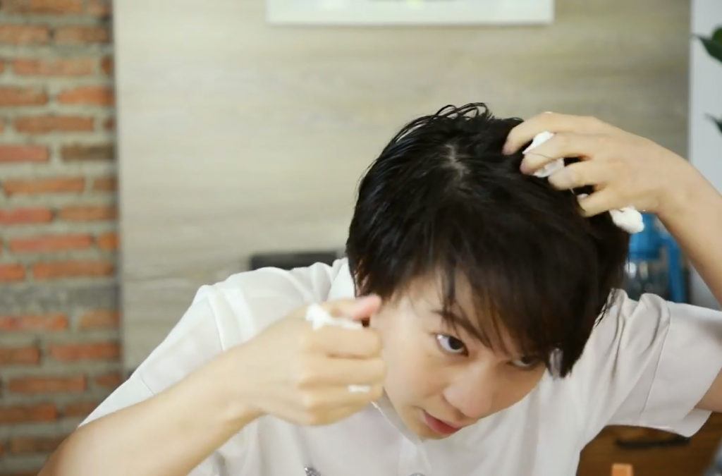 ทรงผมทอมรับปริญญา