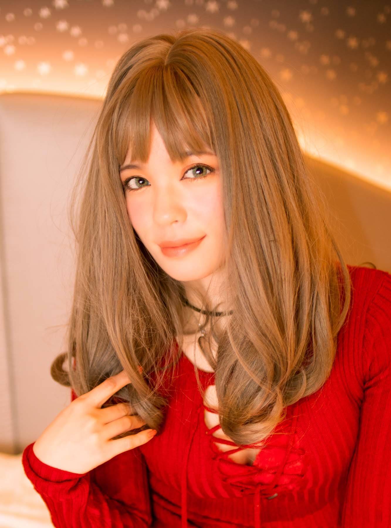 สีคาราเมลโทนออกเข้ม (Credit: Rex by Shutterstock)