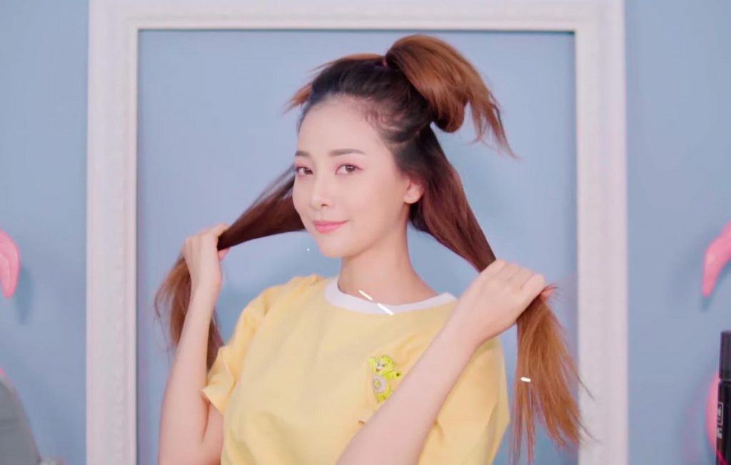 ทำผมลอนสวยๆ ด้วยหนังยาง