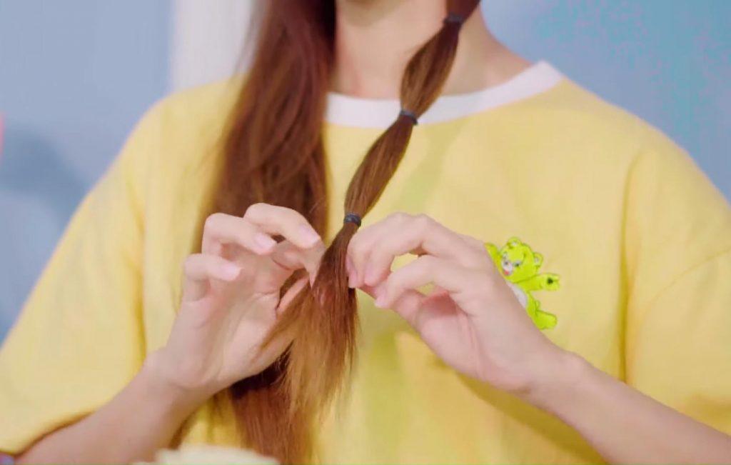 ทำผมลอนสวยๆ ด้วยหนังยาง