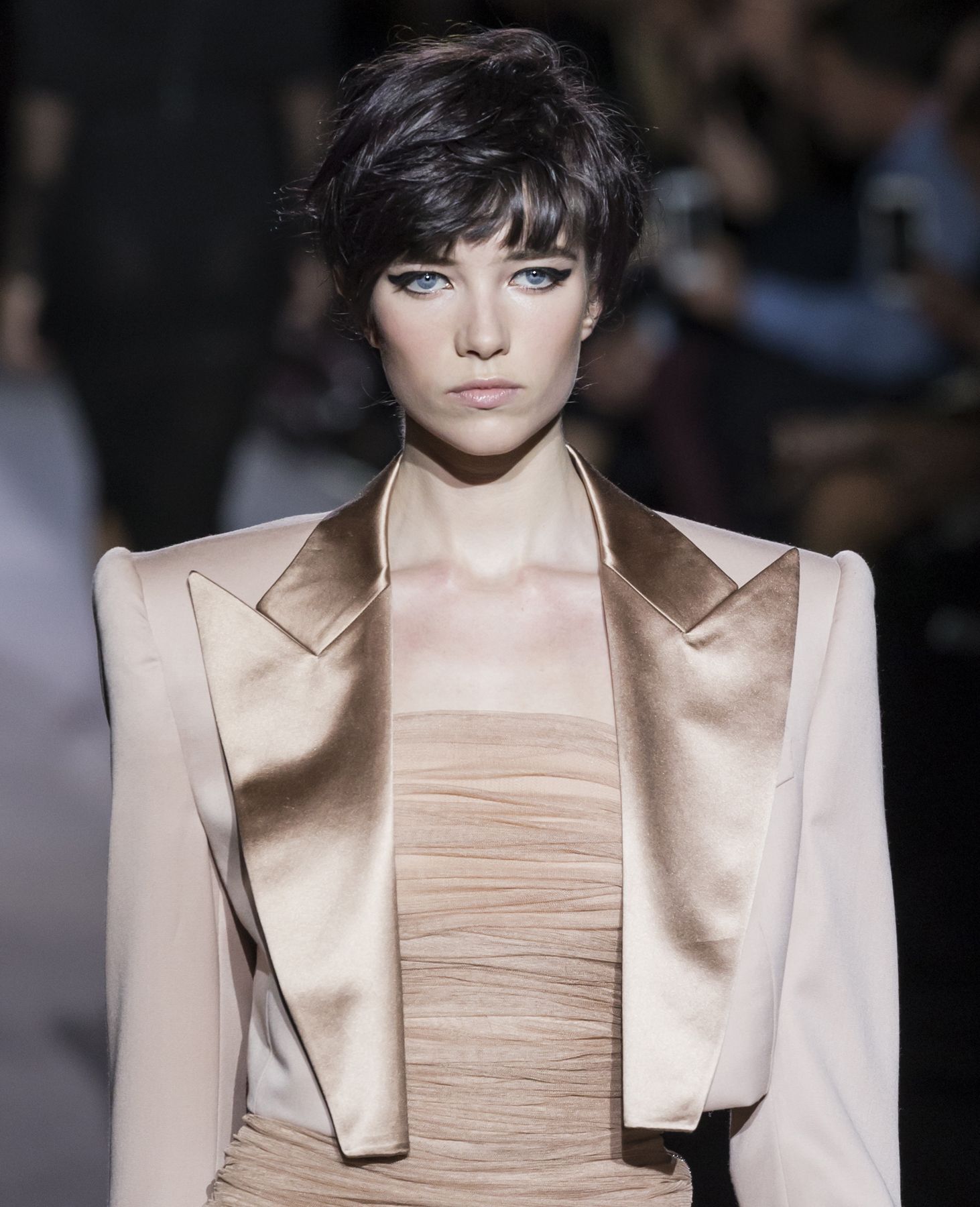 ตัดผมทรงไหนดี? ให้สวยทันยุค เปลี่ยนลุคโดยไม่หลุดเทรนด์