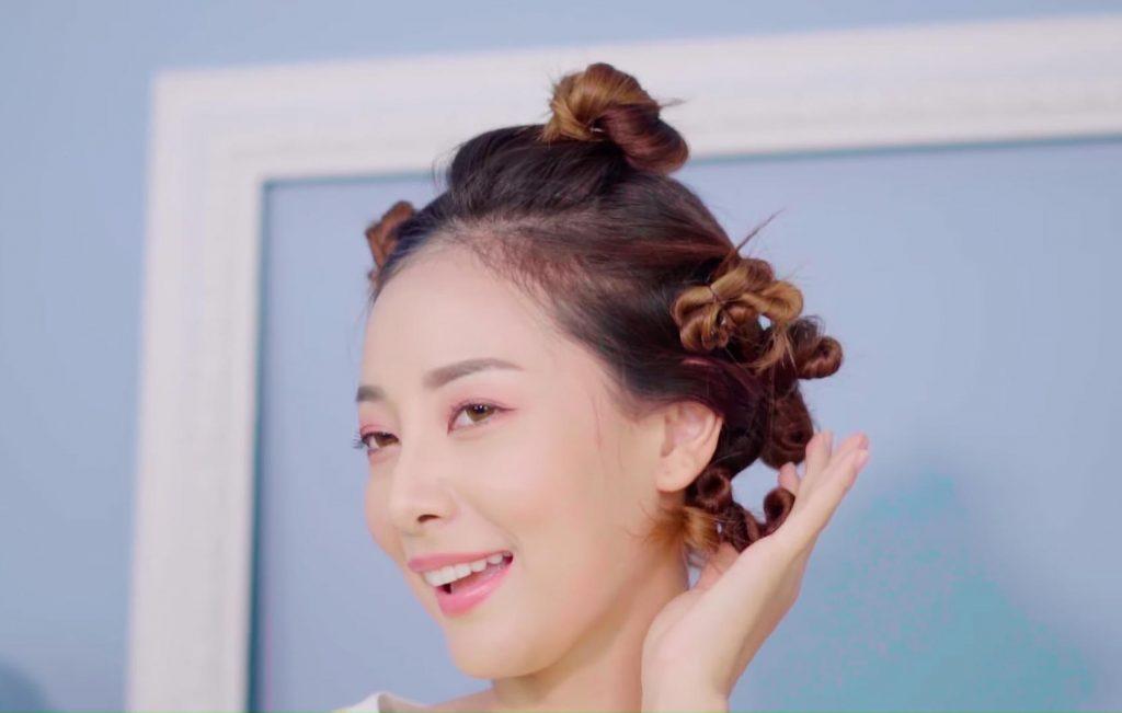 ทำผมลอนสวยๆ ด้วยหนังยาง