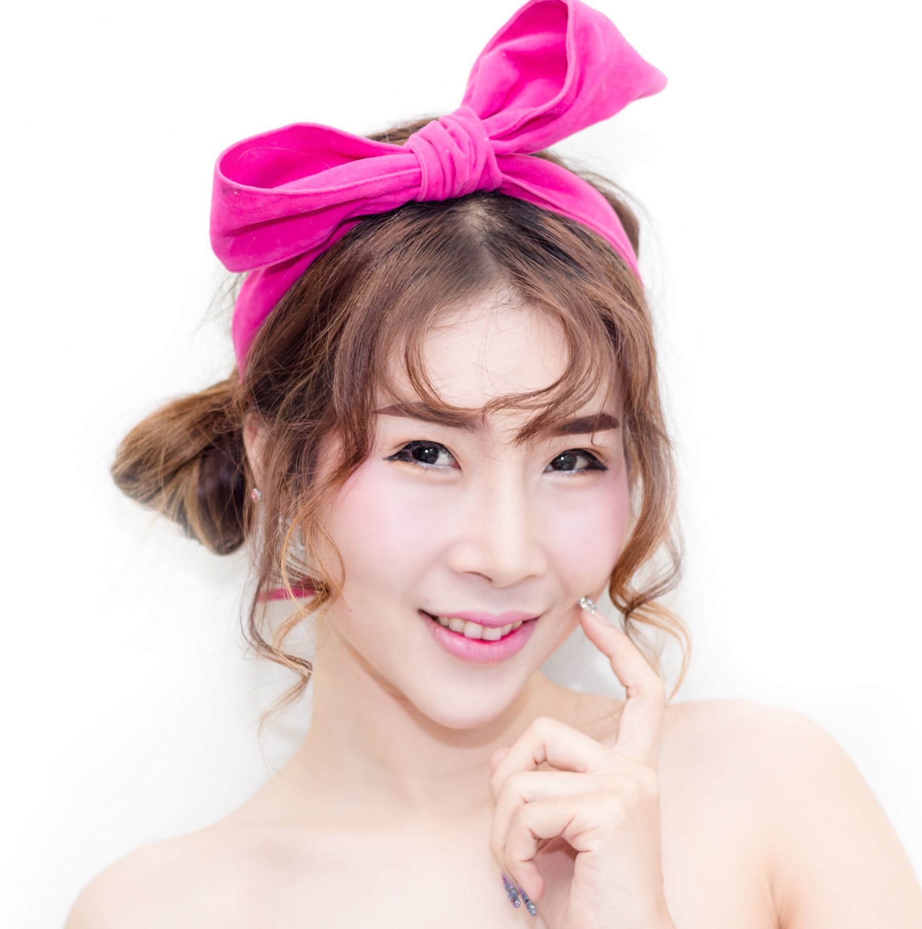 ลุคน่ารักสดใส (Credit : Shutterstock)