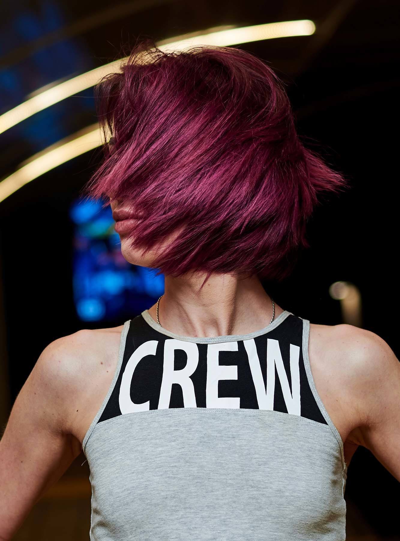 สีผมแดงประกายม่วง (Credit: Rex by Shutterstock)