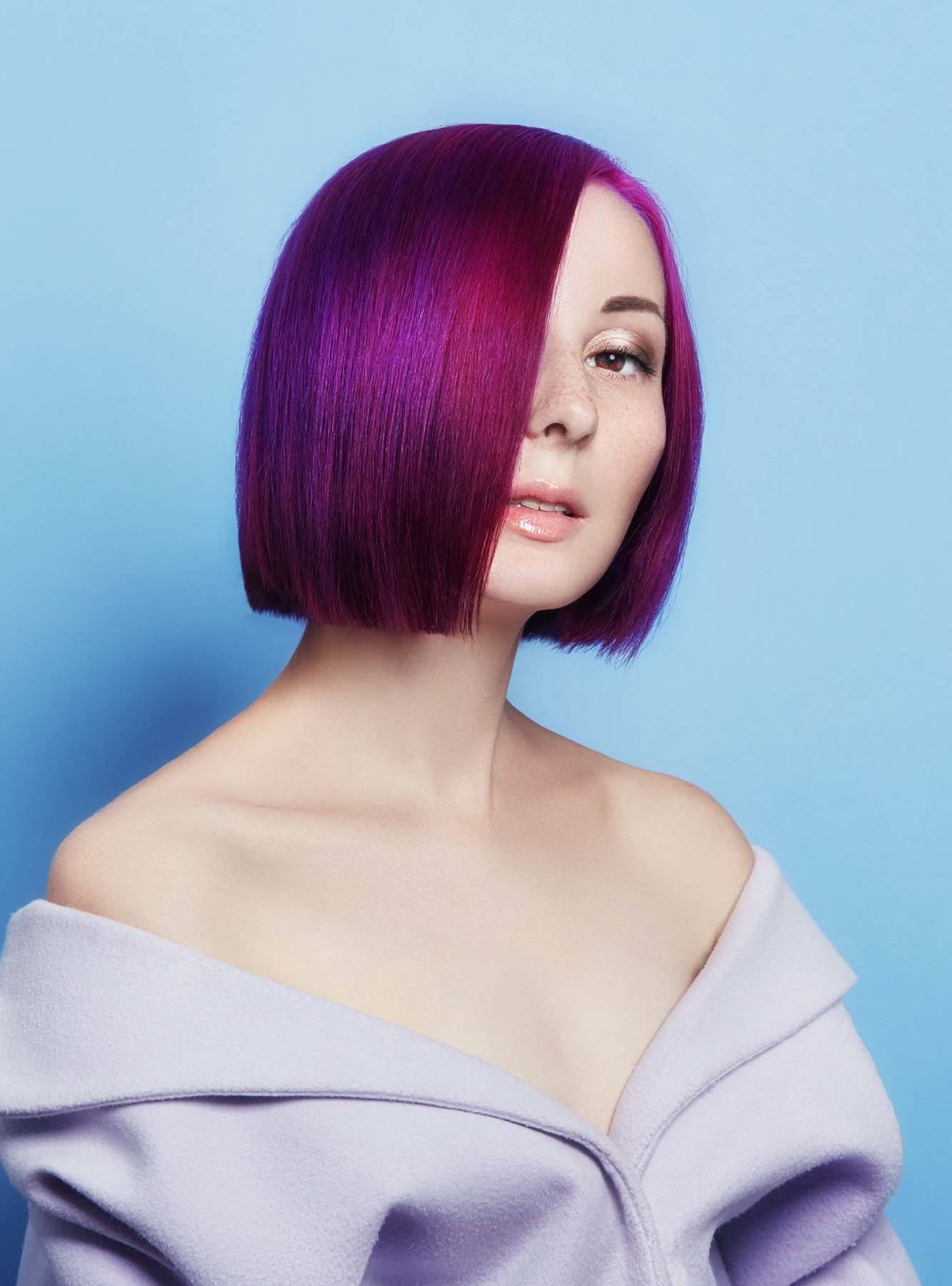 ผมสีแดงอมม่วง (Credit: Rex by Shutterstock)