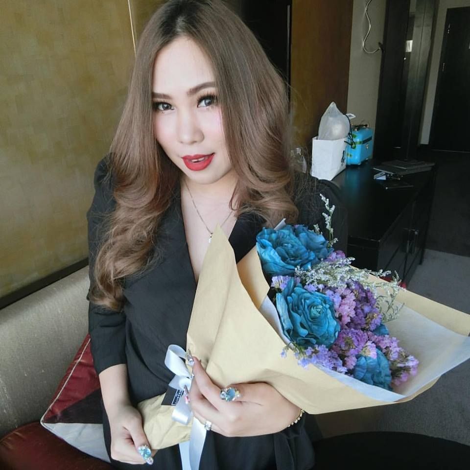 30 สไตล์ทรงผมยาวดัดลอน ที่ทำเมื่อไหร่ก็สวยได้ไม่หลุดเทรนด์