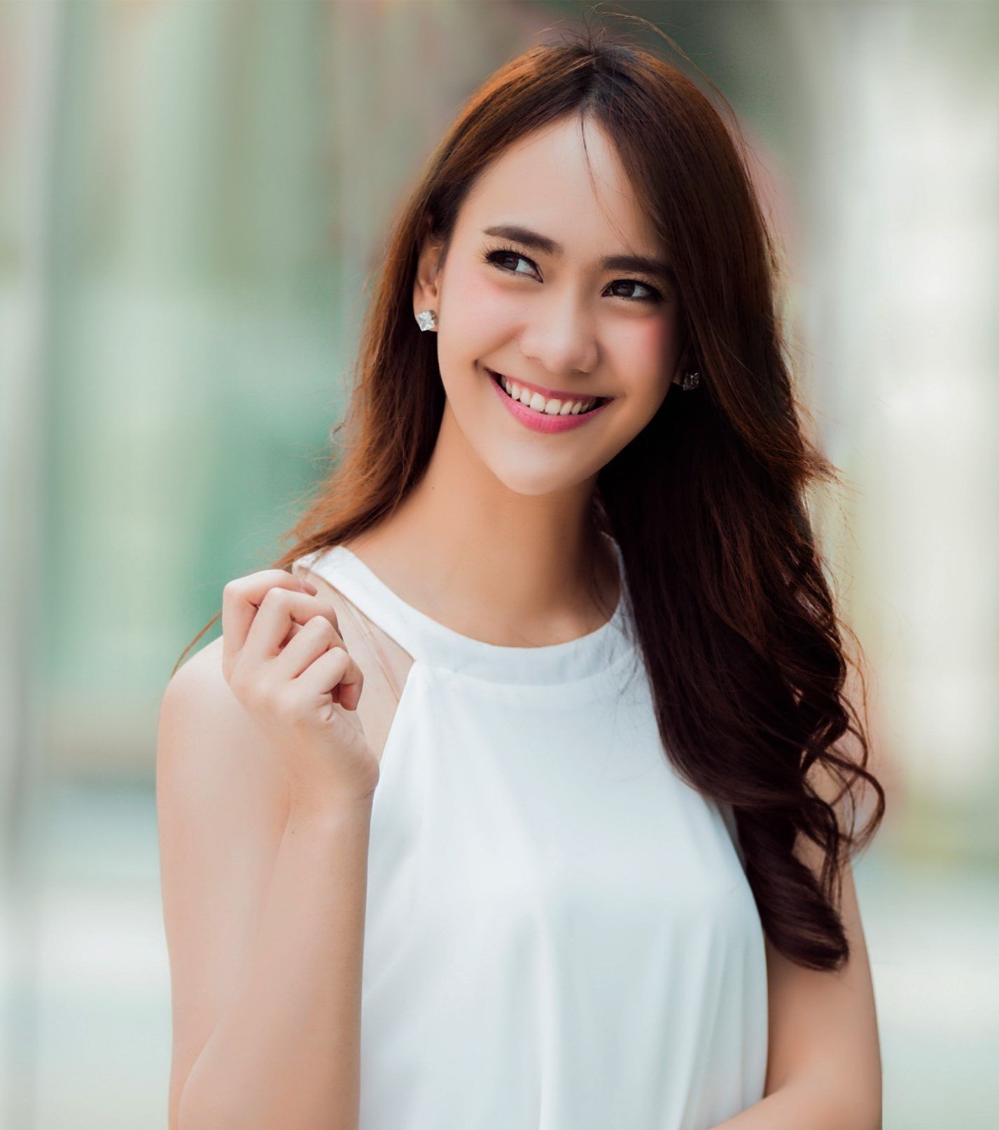 30 สไตล์ทรงผมยาวดัดลอน ที่ทำเมื่อไหร่ก็สวยได้ไม่หลุดเทรนด์