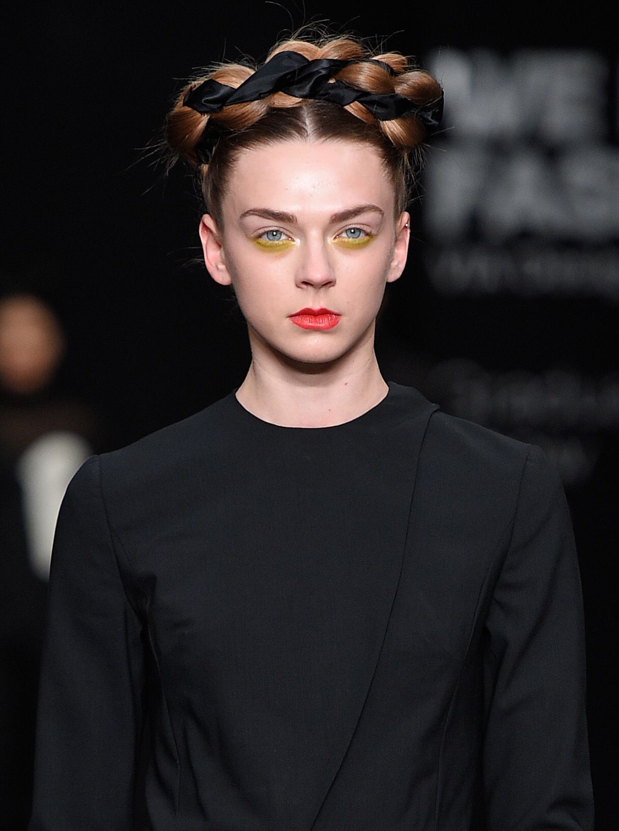 หลากสไตล์การถักเปียมงกุฎ เสริมลุคสาวๆ ให้สวยหวานดั่งเจ้าหญิงแสนสวย