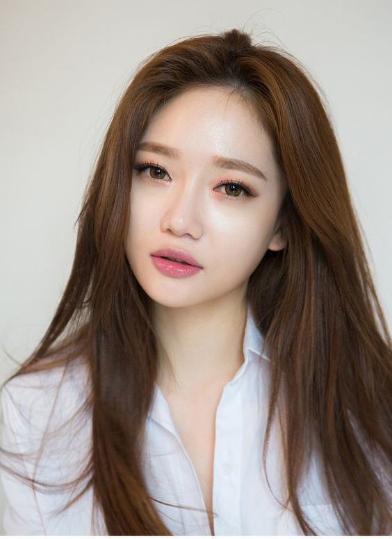 ไอเดียทำสีผมน้ำตาลซินนาม่อน เฉดน้ำตาลฟุ้งๆ ให้ความรู้สึกสวยเป็นธรรมชาติ