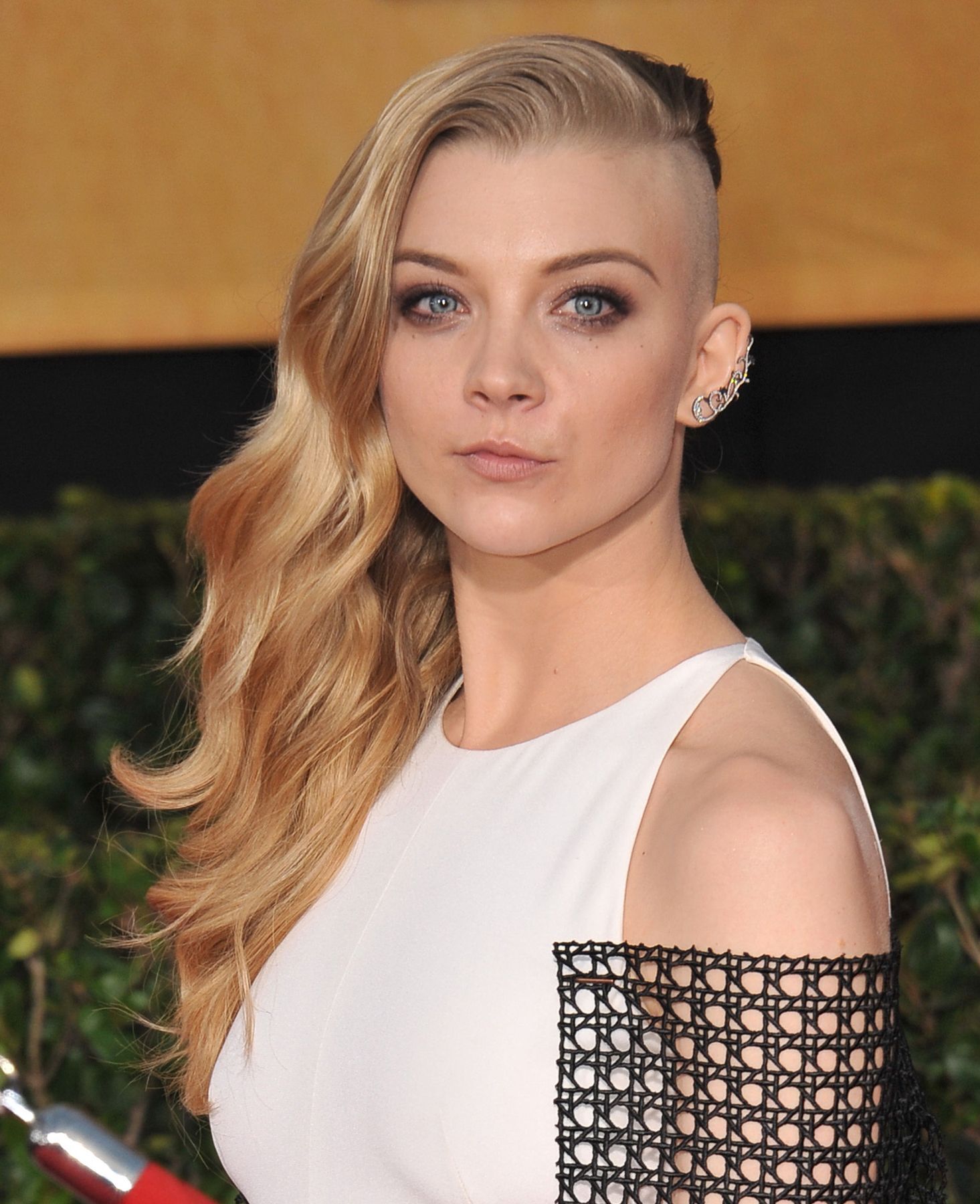 ชวนสาวๆ มาสะบัดลุคให้เป็นสาวมั่น ด้วยสไตล์ทรงผมอันเดอร์คัตสำหรับผู้หญิง