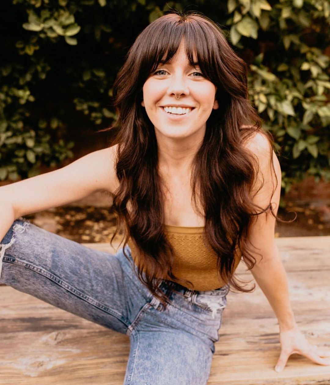 หน้าม้าไล่ระดับถึงโหนกแก้มพรางหน้านุ่มนวล