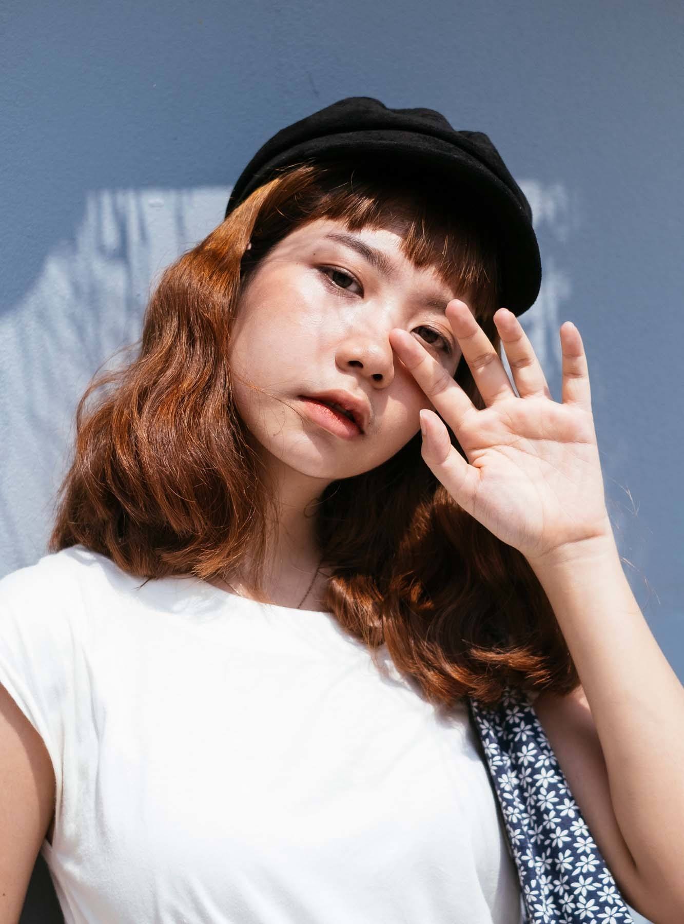 บ๊อบยาวประบ่าดัดลอน ผมดูหนานุ่ม (Credit: Rex by Shutterstock)