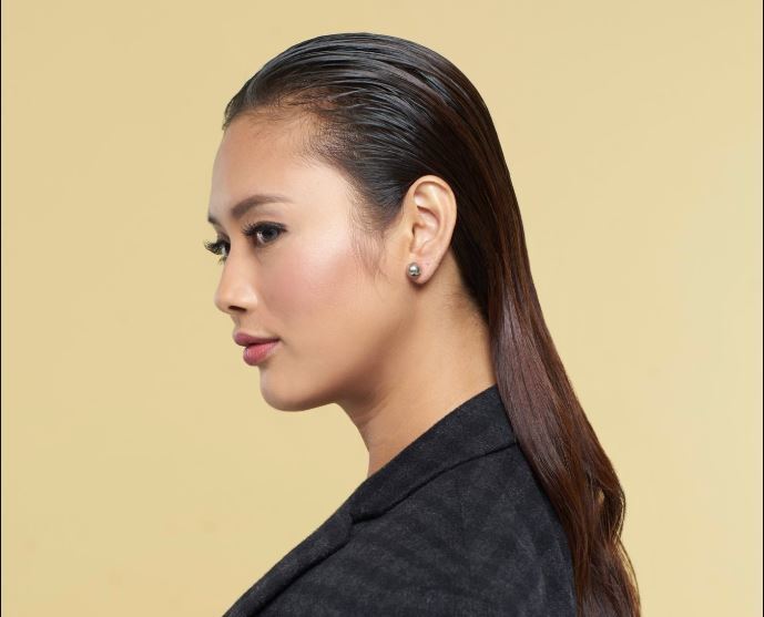 ผู้หญิงผมยาว ทำผมเว็ทลุค