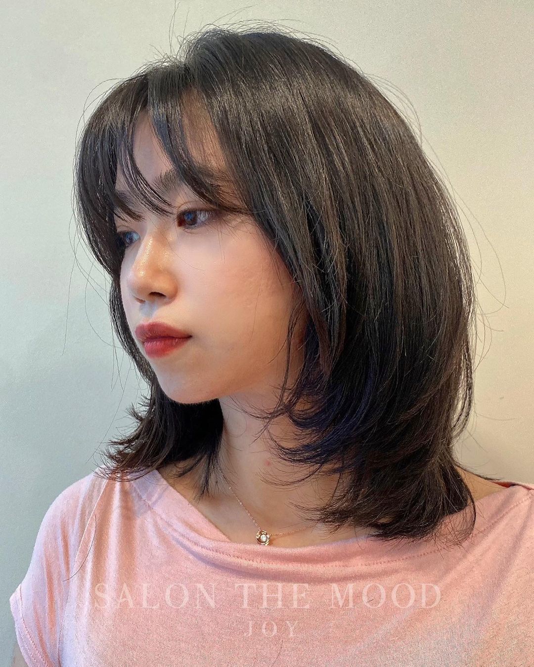 ผมสั้นประบ่าไล่เลเยอร์ ทรงผมสาวเกาหลี