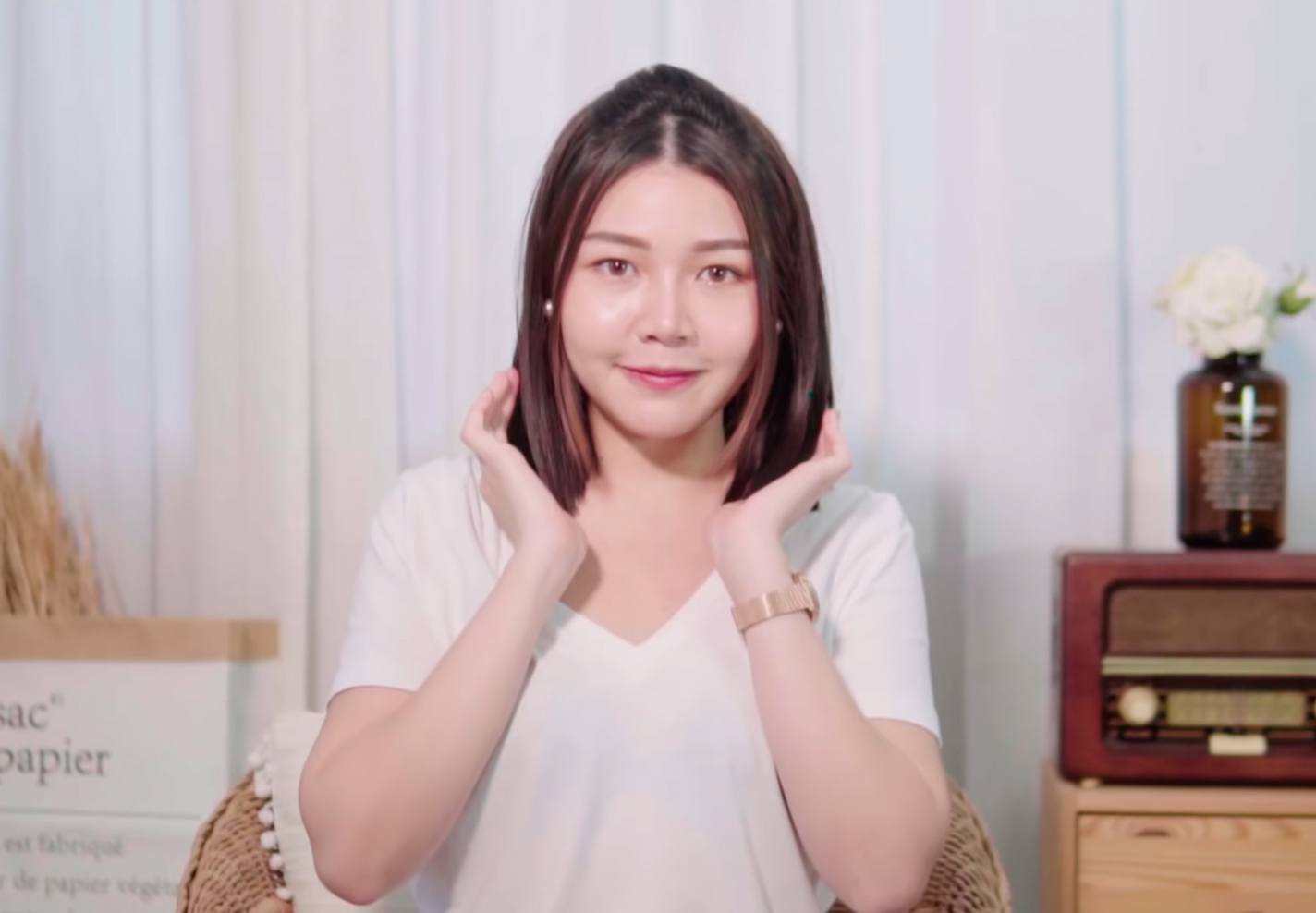 ผู้หญิงเอเชียสอน วิธีตัดผมเอง