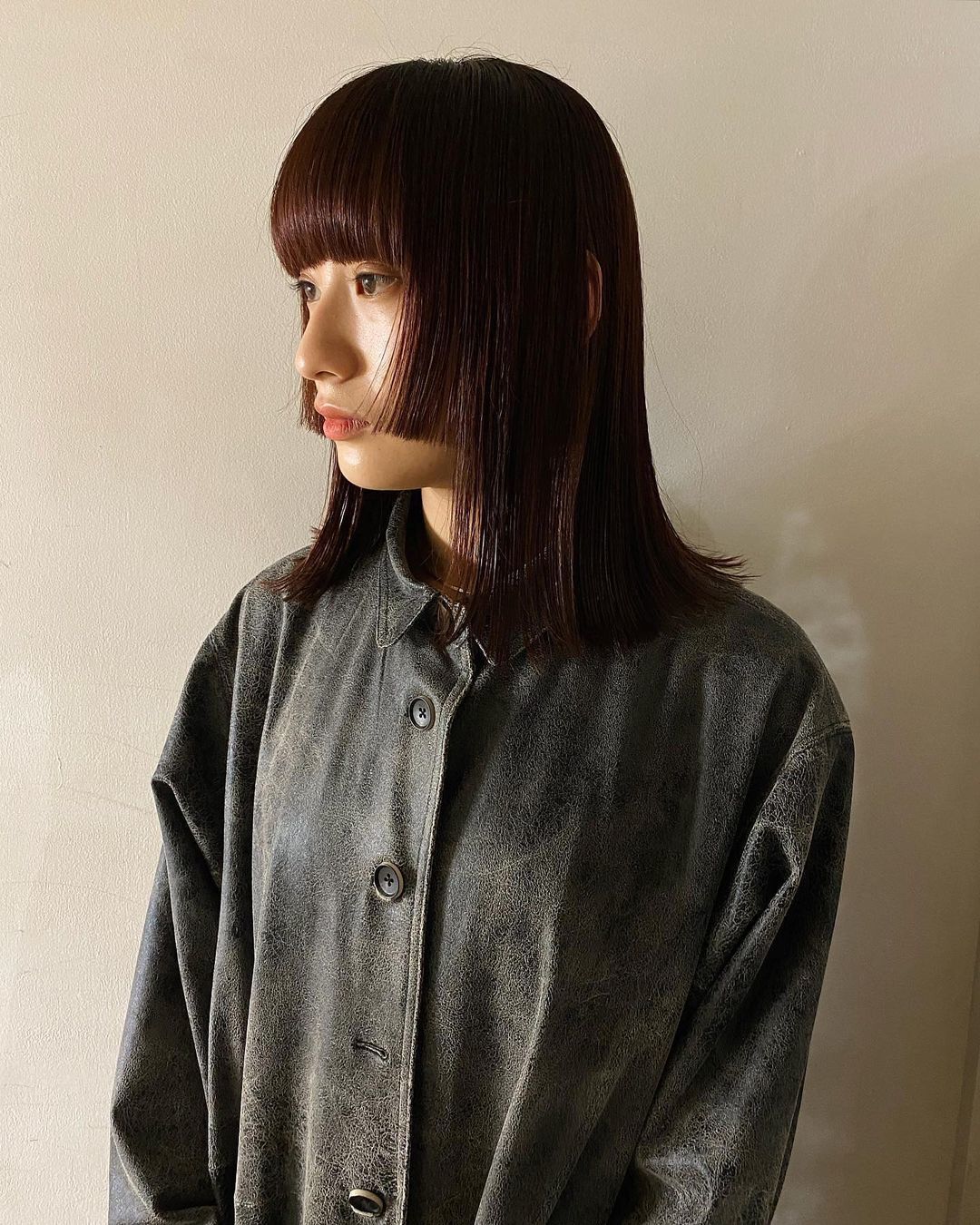 ผู้หญิงเอเชีย ไว้ผมยาวสีดำ ทรงผมผู้หญิง 2023