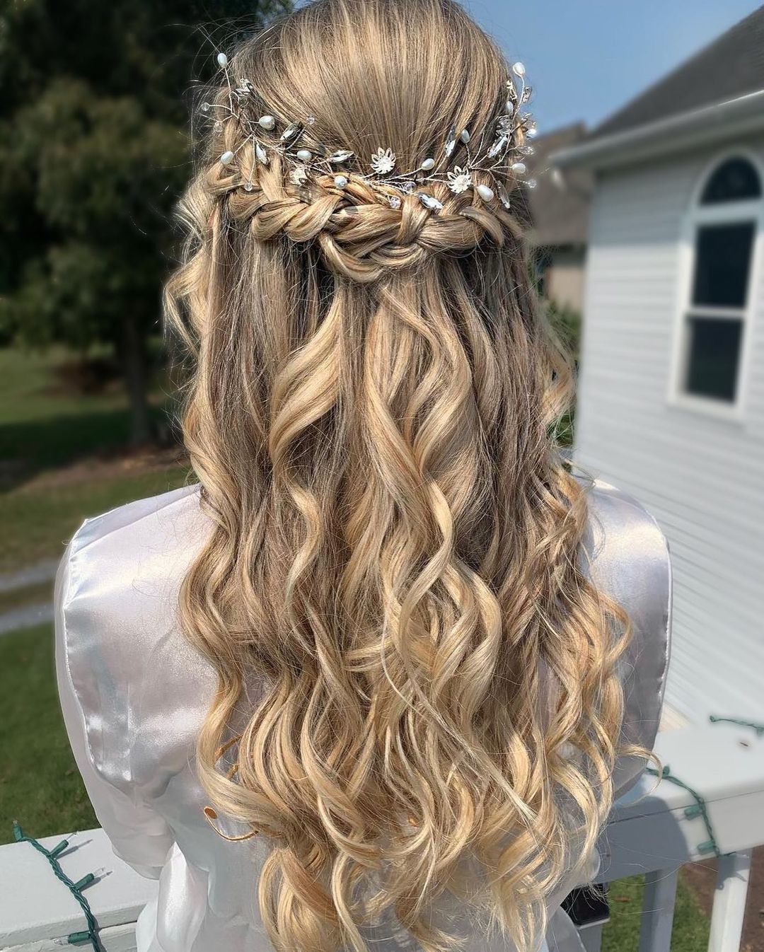 (Credit: instagram/@shear.thairapy)