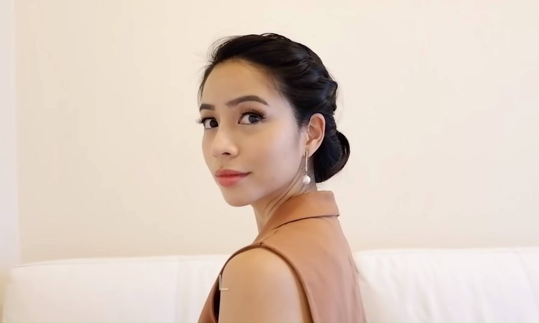 ทรงผมยาว ทรงผมไปทำงาน ทรงผมง่ายๆ สาวออฟฟิศ