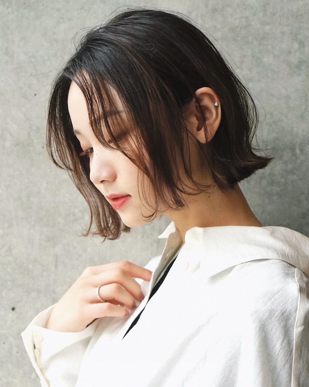 ผู้หญิงเอเชีย ไว้ผมสั้นสีดำ ทรงผมผู้หญิง 2023