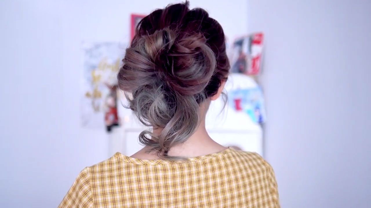 เกล้าผมง่ายๆ แบบสาวเซอร์ (Credit: All Things Beauty Youtube)