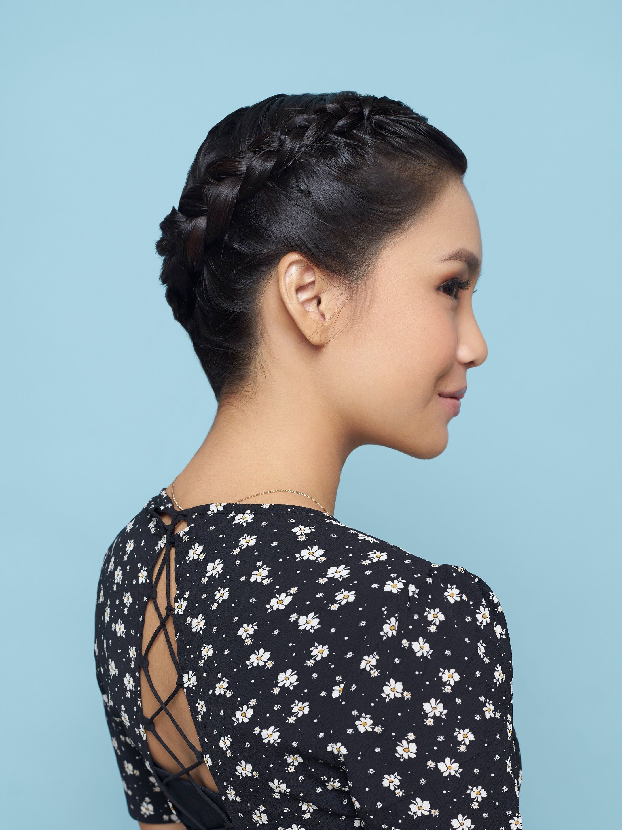 เปียมงกุฎรอบหัว (Credit: Hariono Halim)