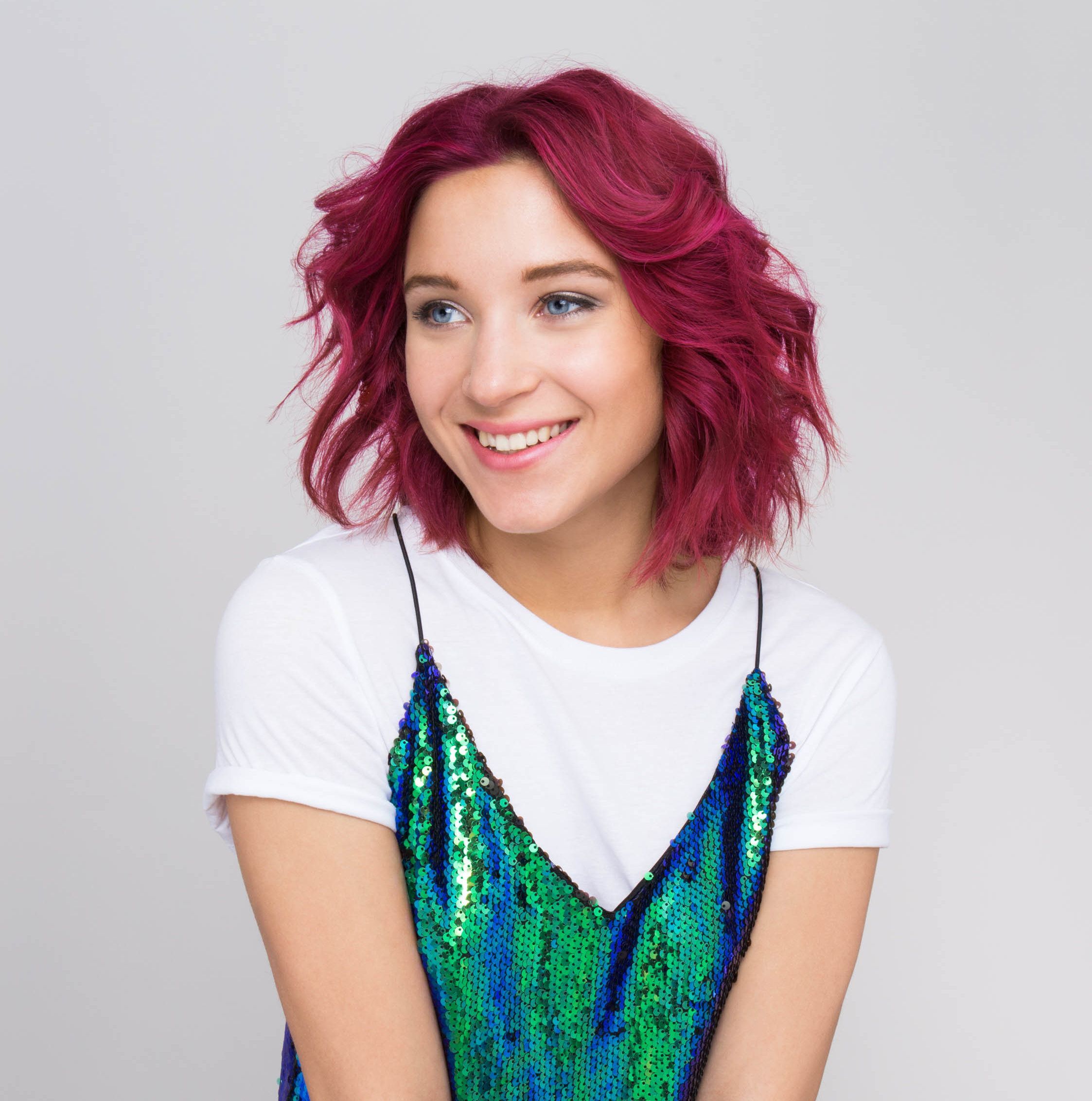 วิธีทำผมลอนหน้าม้าดัดลอนให้สวยแบบง่ายๆ โดยไม่ต้องใช้ความร้อน