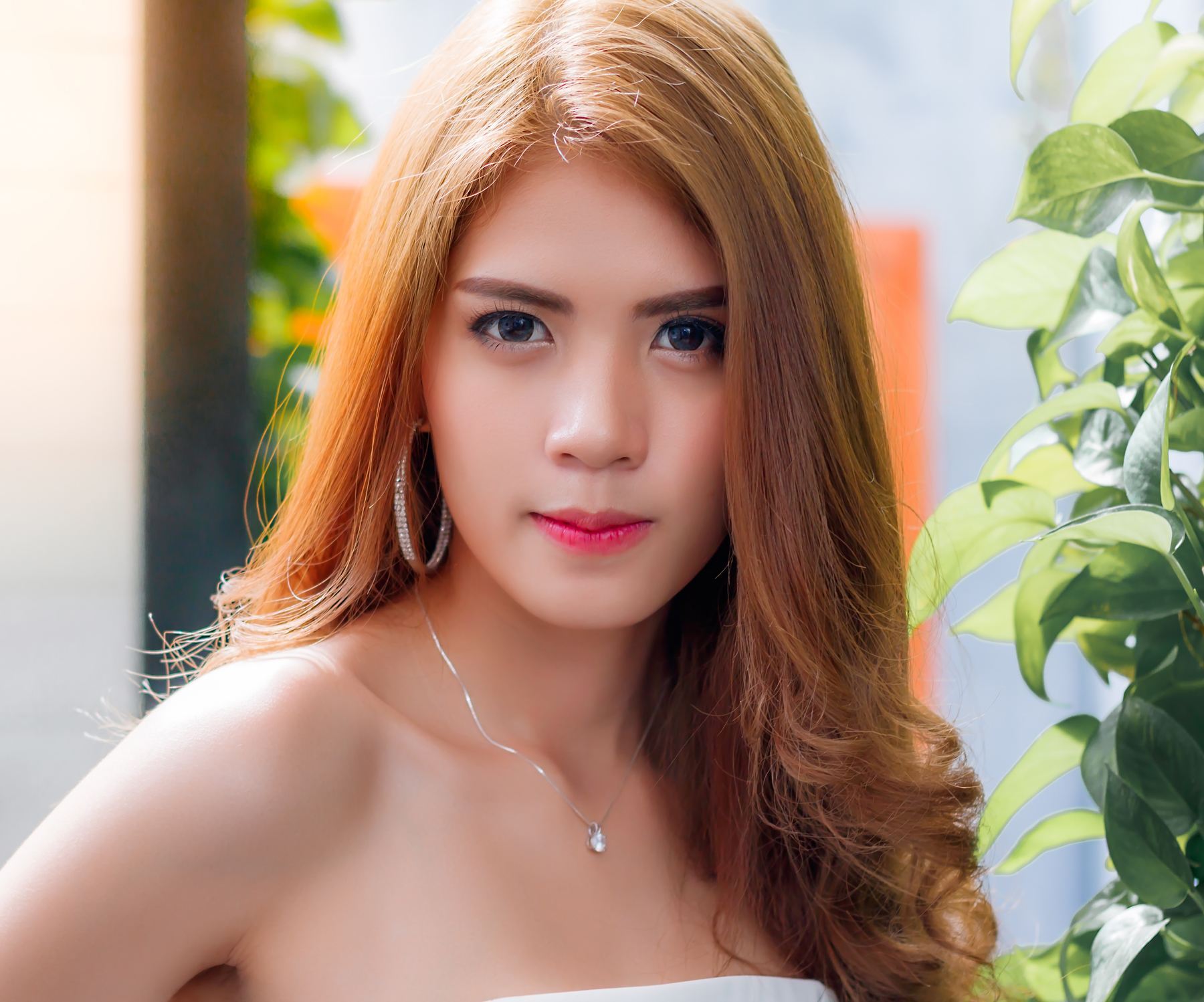 เปลี่ยนสีคิ้วให้เข้ากับสีผม (Credit: Rex by Shutterstock)