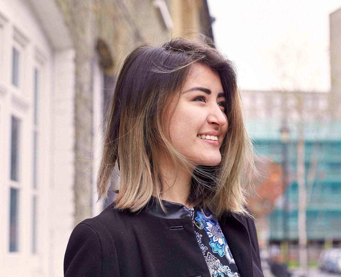 ผมสีน้ำตาลเทาออมเบร ปลายผมสีอ่อน