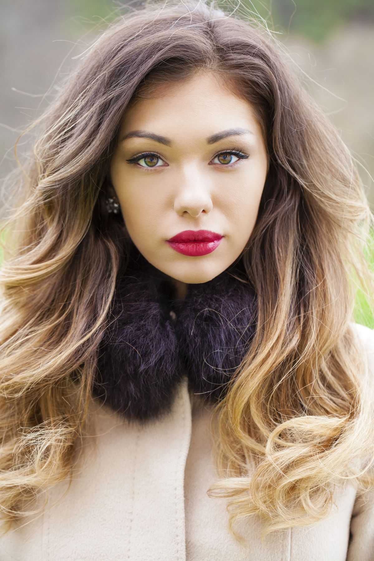 สีผมน้ำตาลเทา (Ash brown) สีผมสวยอินเทรนด์ ที่สาวๆ ไม่ควรพลาด