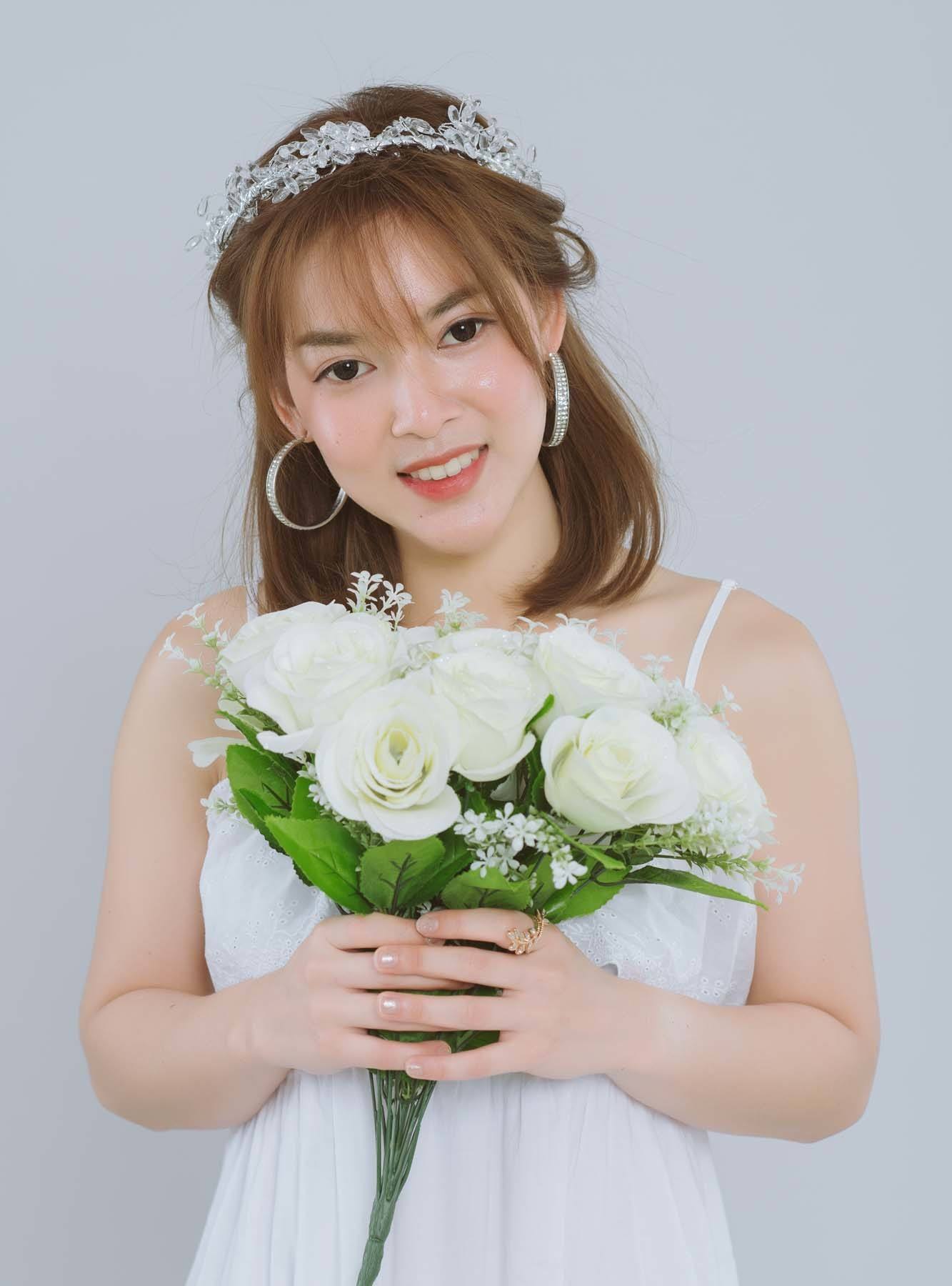 ผมสั้นกับหน้าม้า (Credit: Rex by Shutterstock)