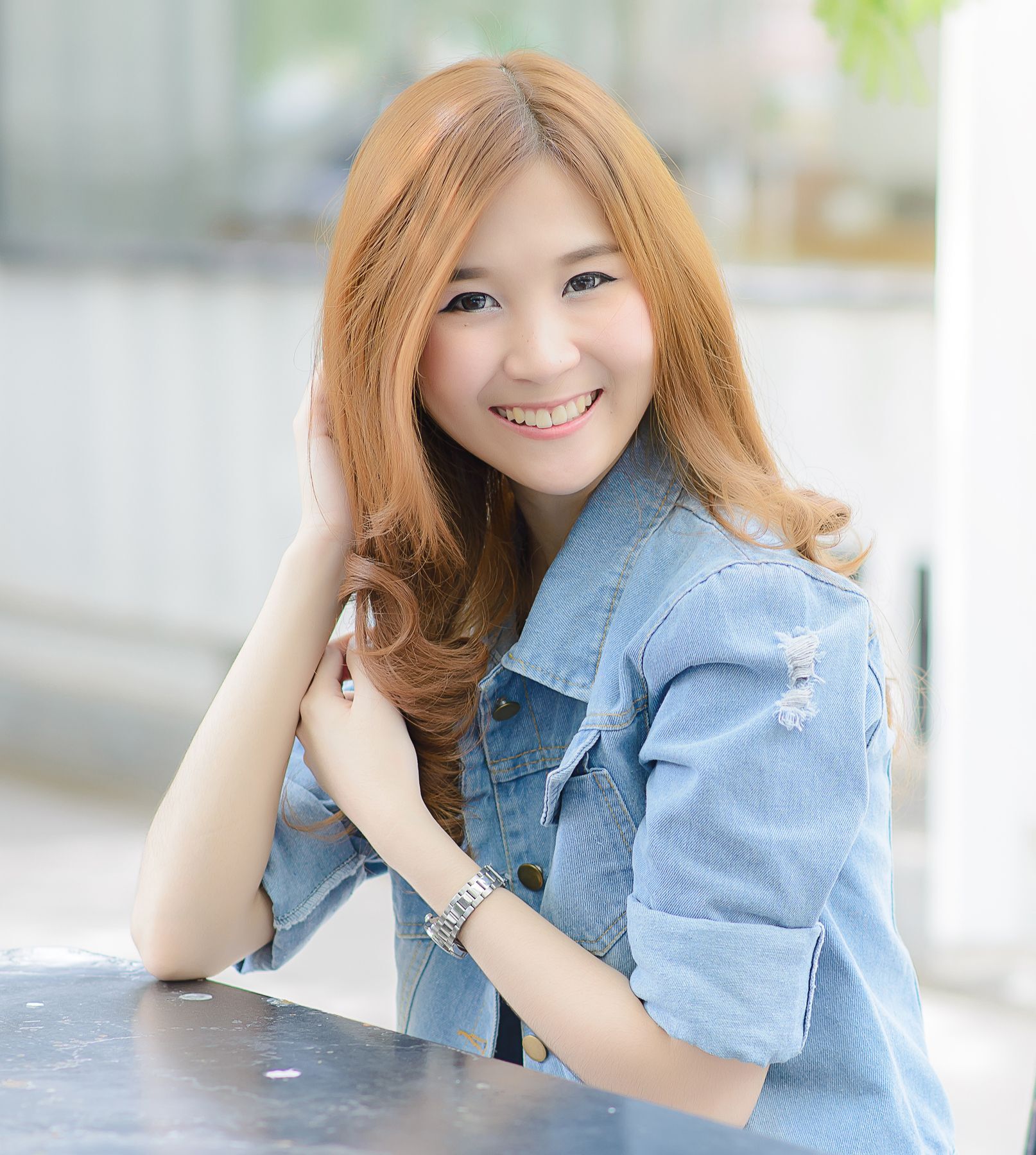 ผมสีส้มทอง  (Credit : Shutterstock)