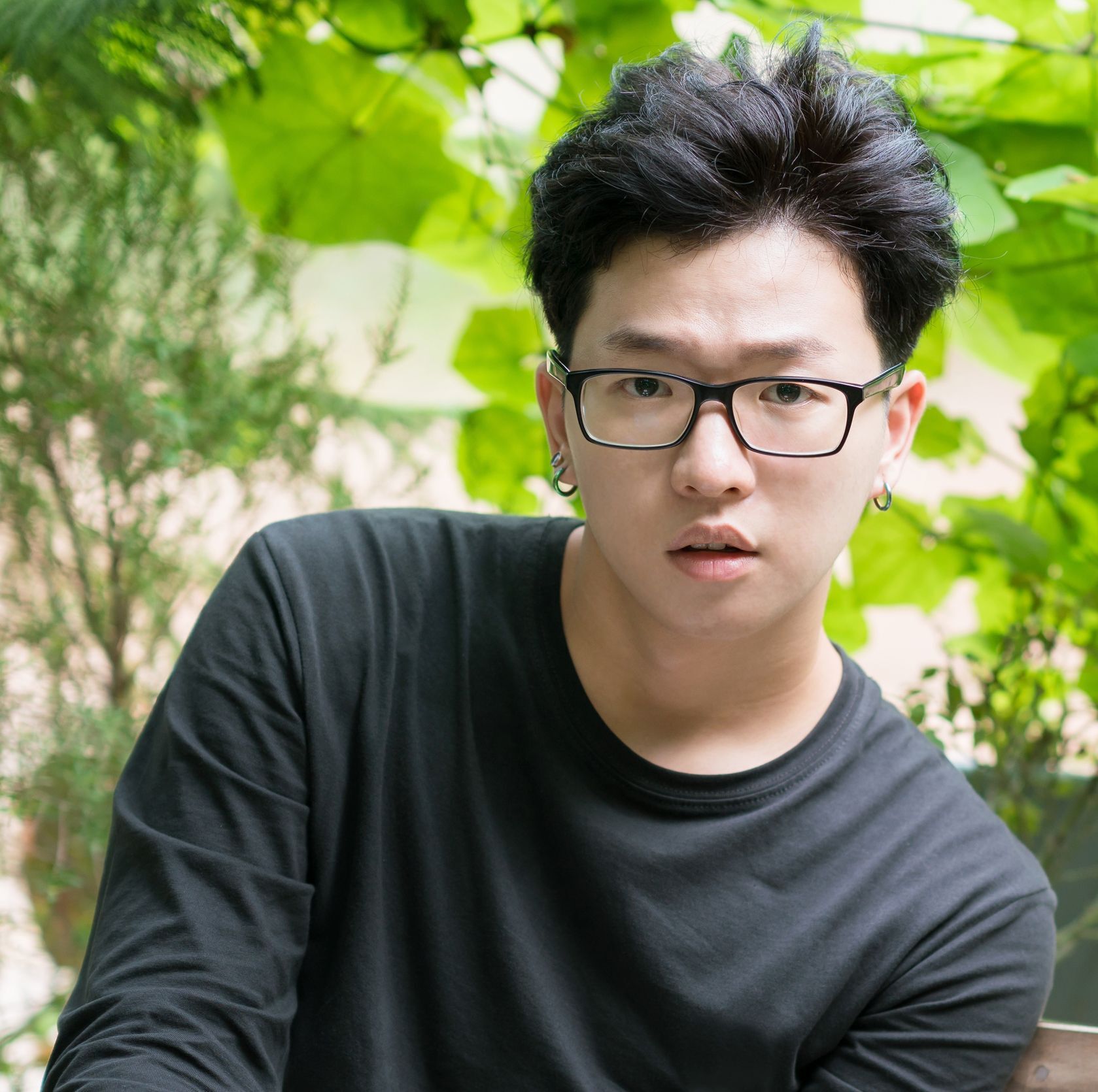 ทรงผมชายเท่ๆ สไตล์เกาหลี (Credit: Shutterstock)