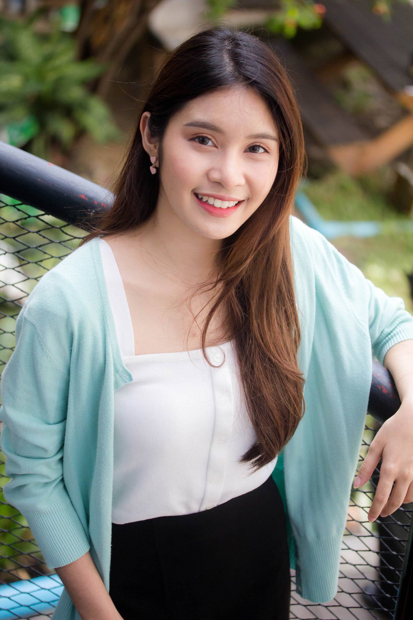 ปล่อยผมยาวสลวย (Credit: Rex by Shutterstock)