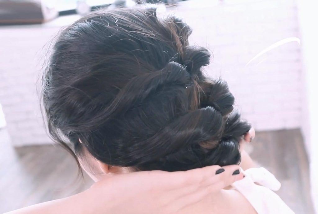 mininuiizz สาธิตวิธีทำผมสำหรับผมหยักศก