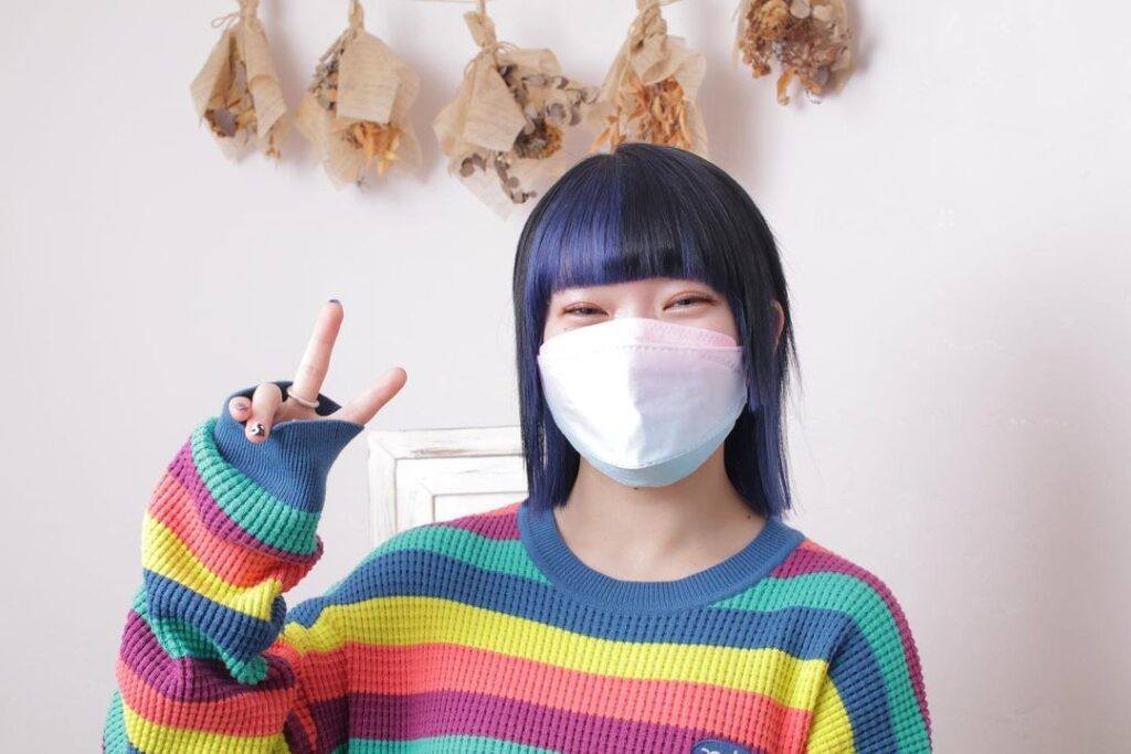 ผู้หญิงเอเชีย ไว้ผมสั้น ทำไฮไลต์ผมสั้น