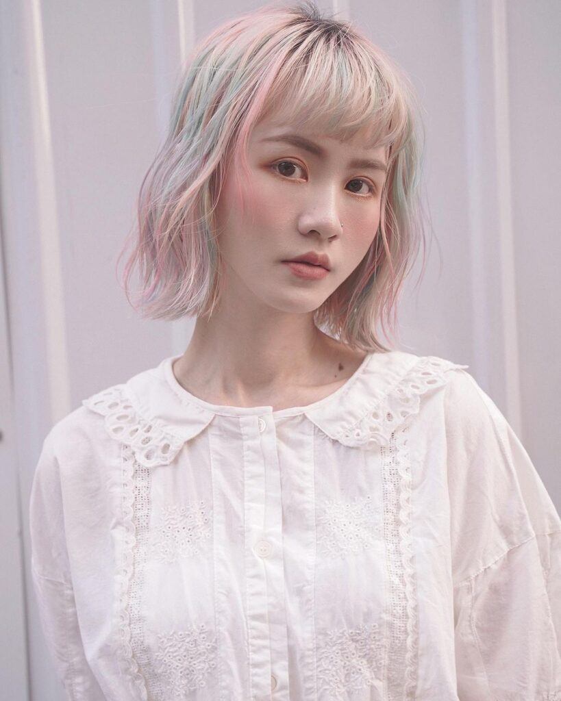 ผู้หญิงเอเชีย ไว้ผมสั้น ทำไฮไลต์ผมสั้น