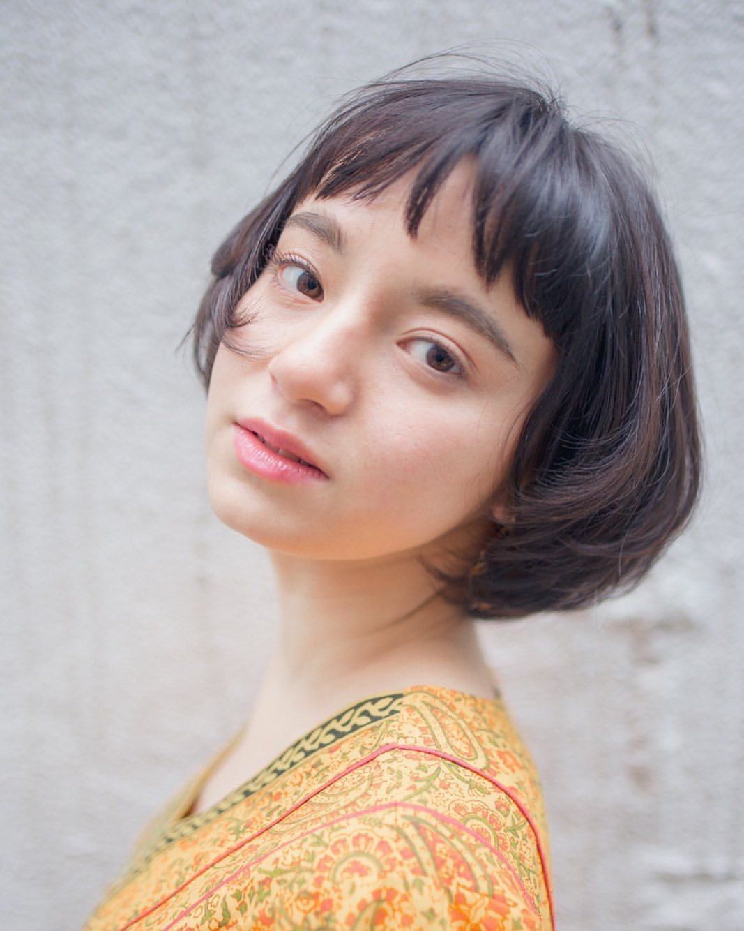 บ๊อบซอยปลายงุ้ม กับหน้าม้าเต่อ (Credit: instagram/@pism_ginza)