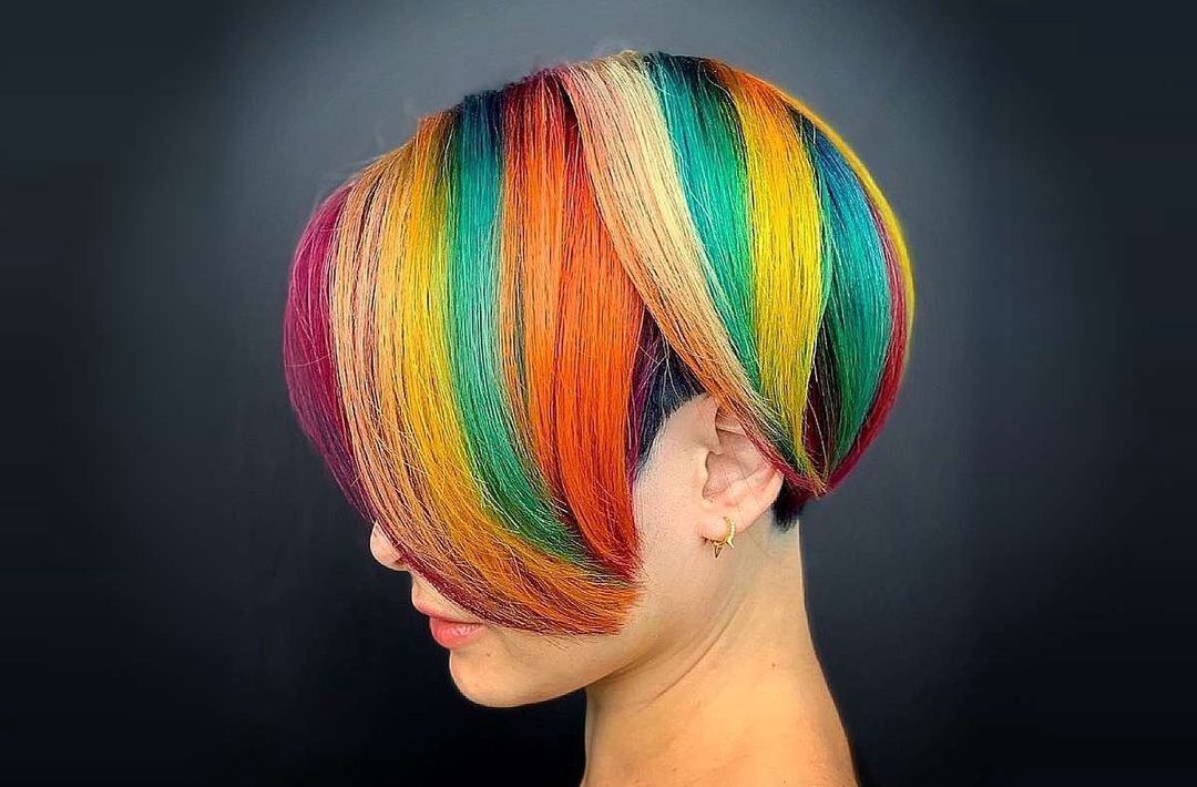 ไฮไลต์สีรุ้งสดใส (Credit: instagram/@yourhairguide_)