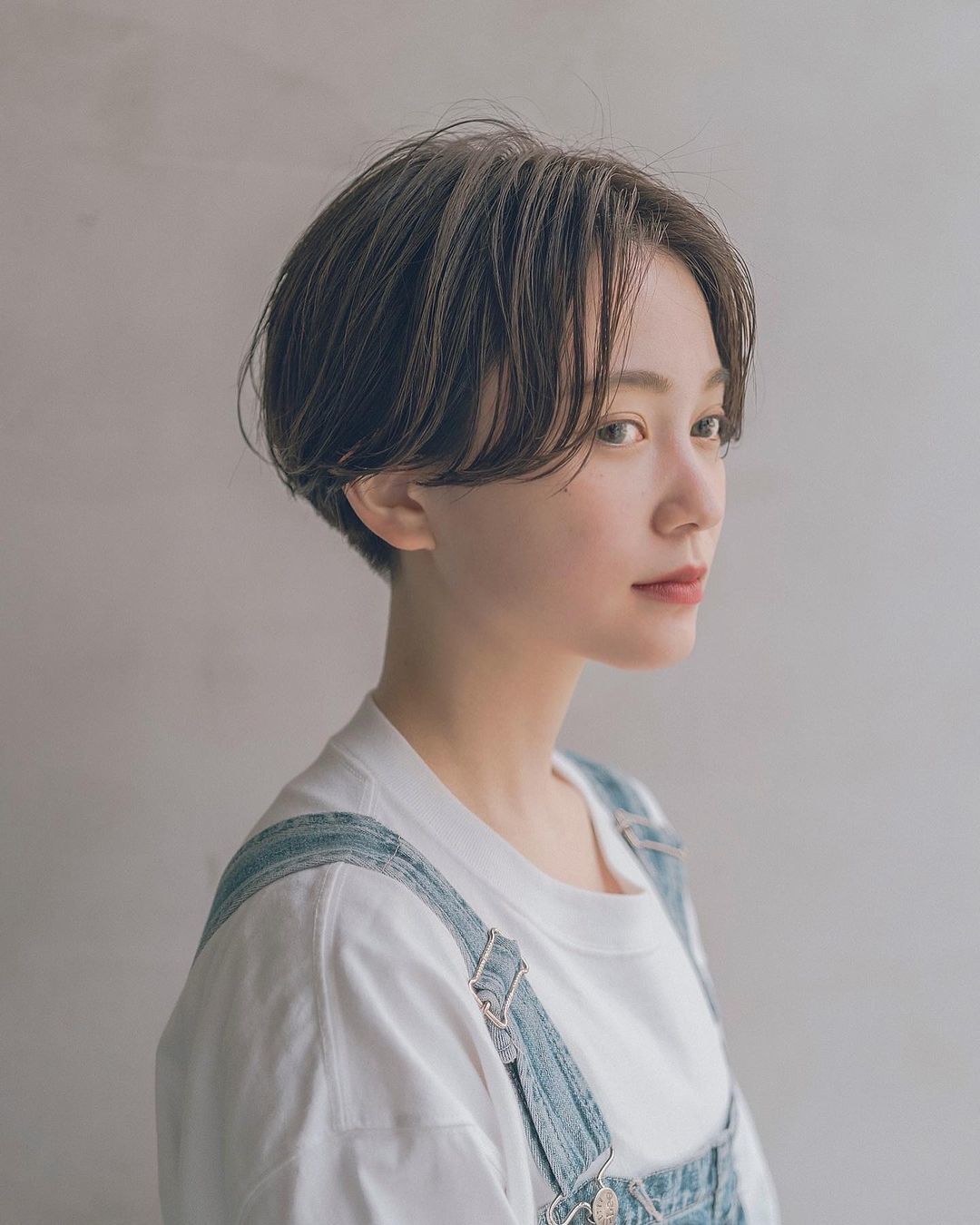 ลุคบอยๆ แบบมินิมัล (Credit:instagram/@cieca.nomoto)