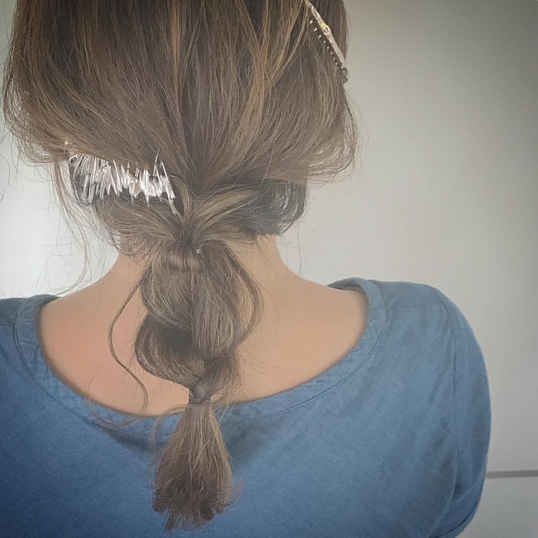 ถักเปียผมสั้น (Credit: instagram/@___.tomomi.___)