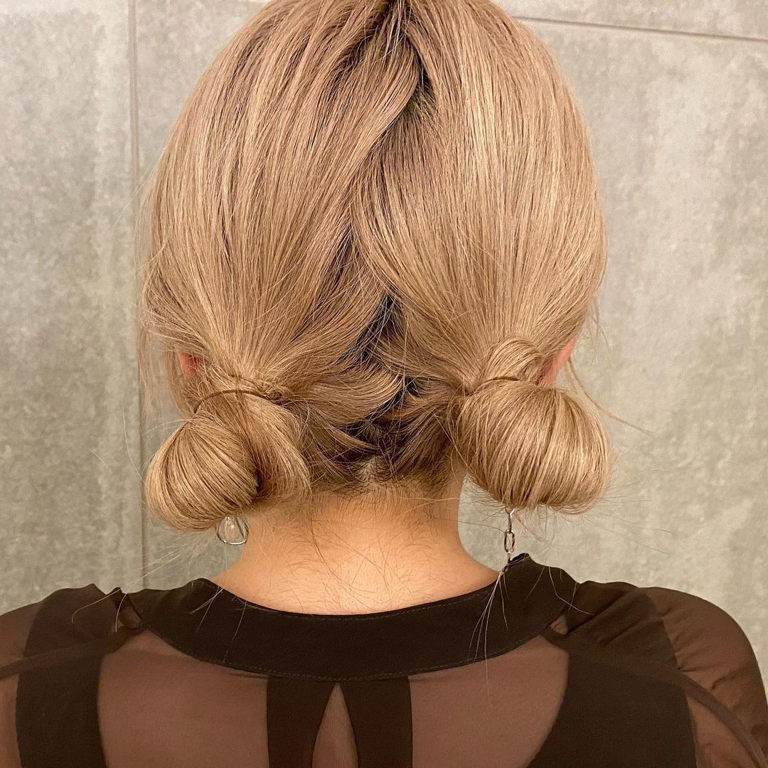 มินิบันคู่ (Credit: instagram/@a0.__.0ka)