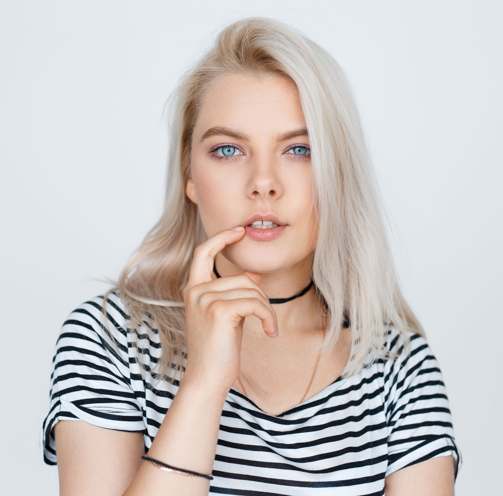 สีเงิน (Credit : Shutterstock)