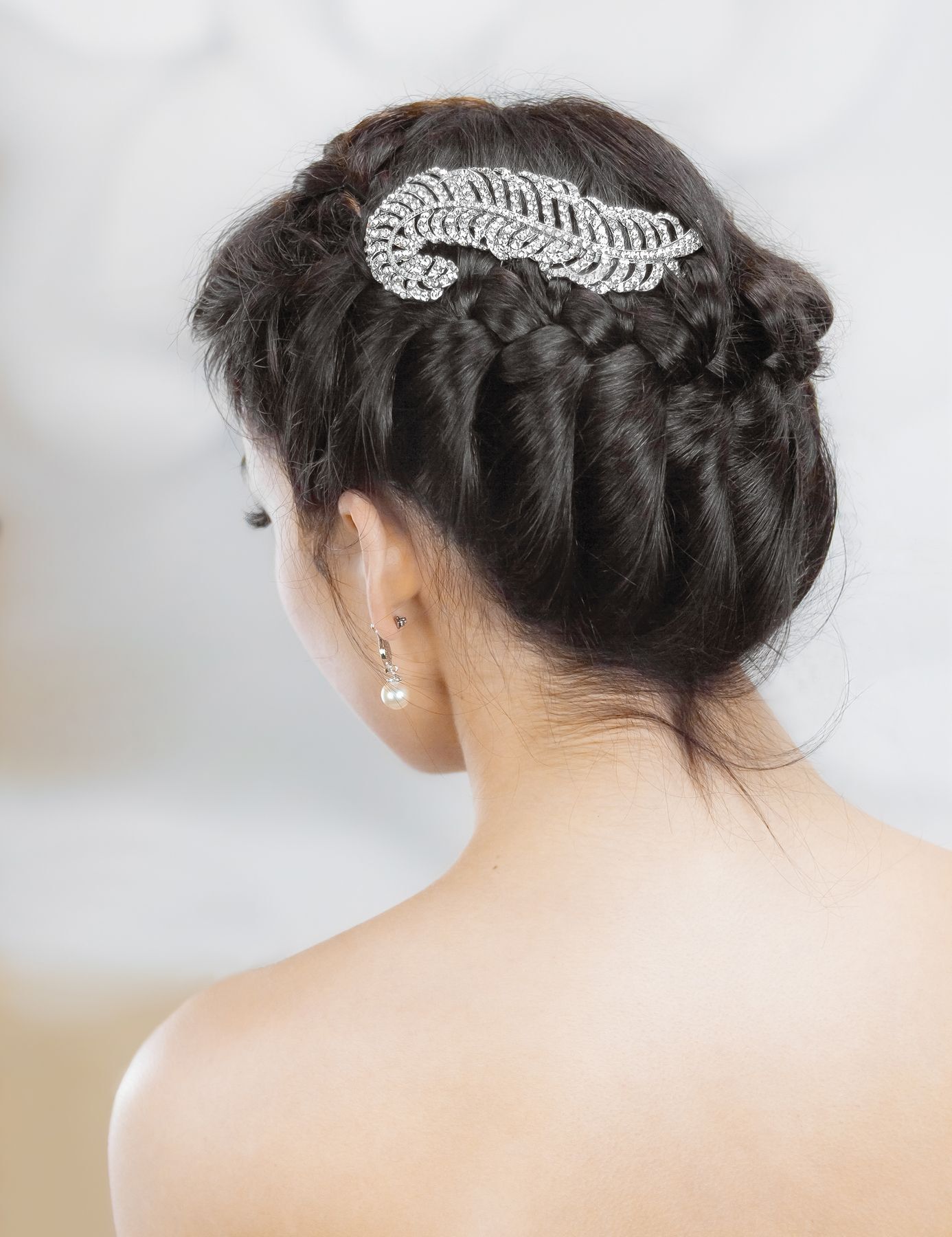 รวมทรงผมเจ้าสาว สำหรับพิธีงานแต่งงานช่วงเช้า สวยสมบูรณ์แบบในวันของคุณ