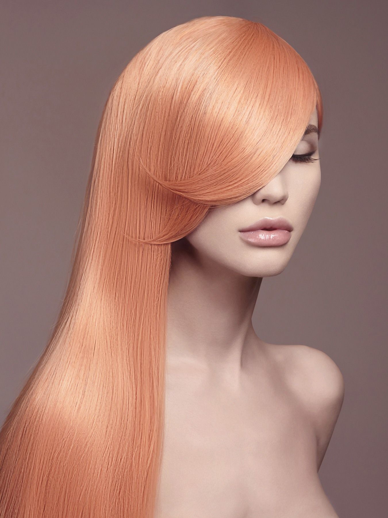 สีส้มปะการัง (Living Coral) (Credit: Rex by Shutterstock)