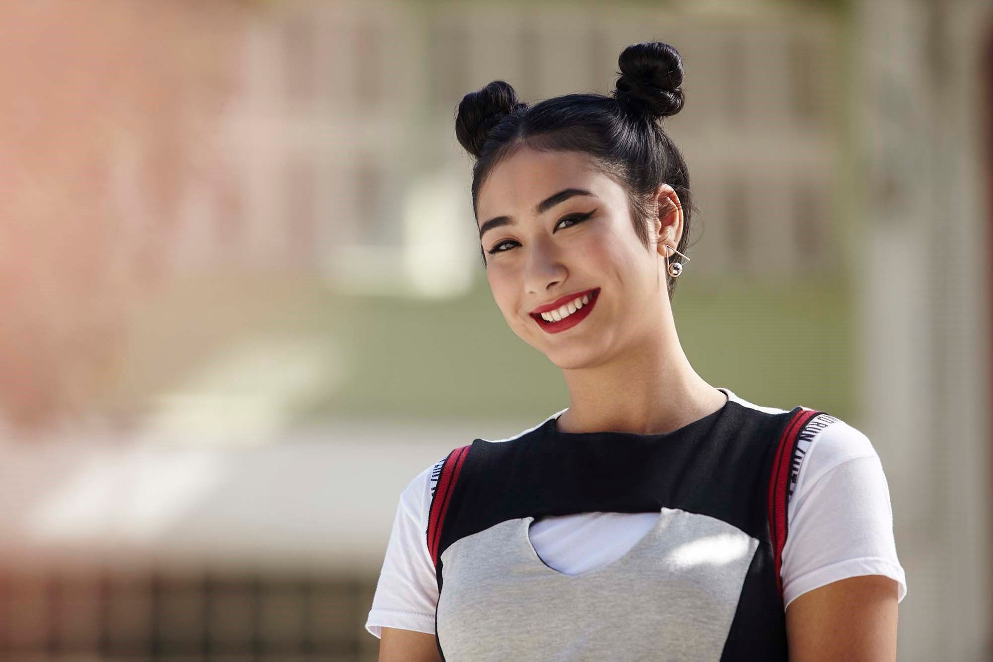 ผมดังโงะคู่ (Credit: Raquel Brust)