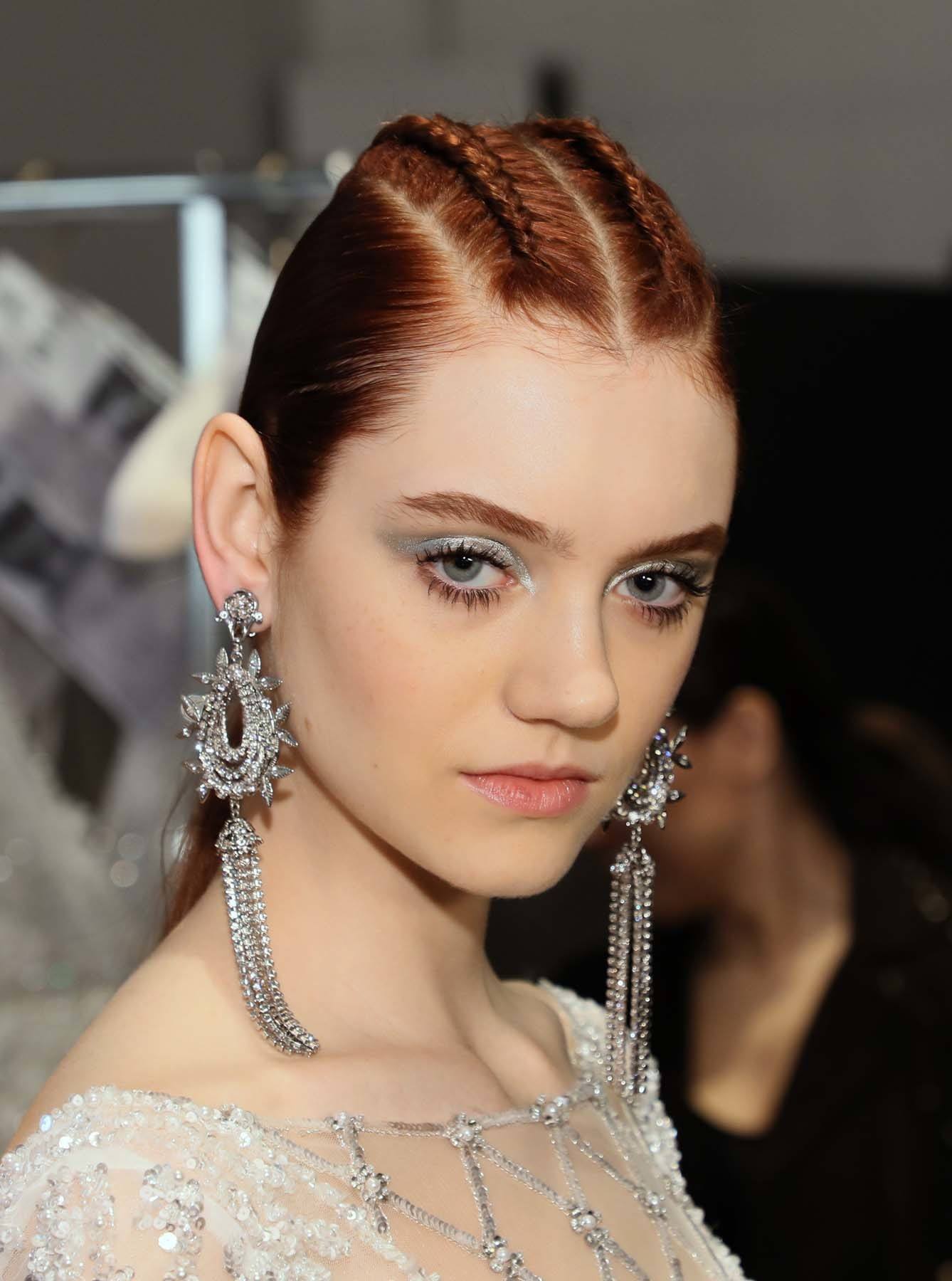 เปียคอร์นโรลสไตล์หรูหรา (Credit: Rex by Shutterstock)